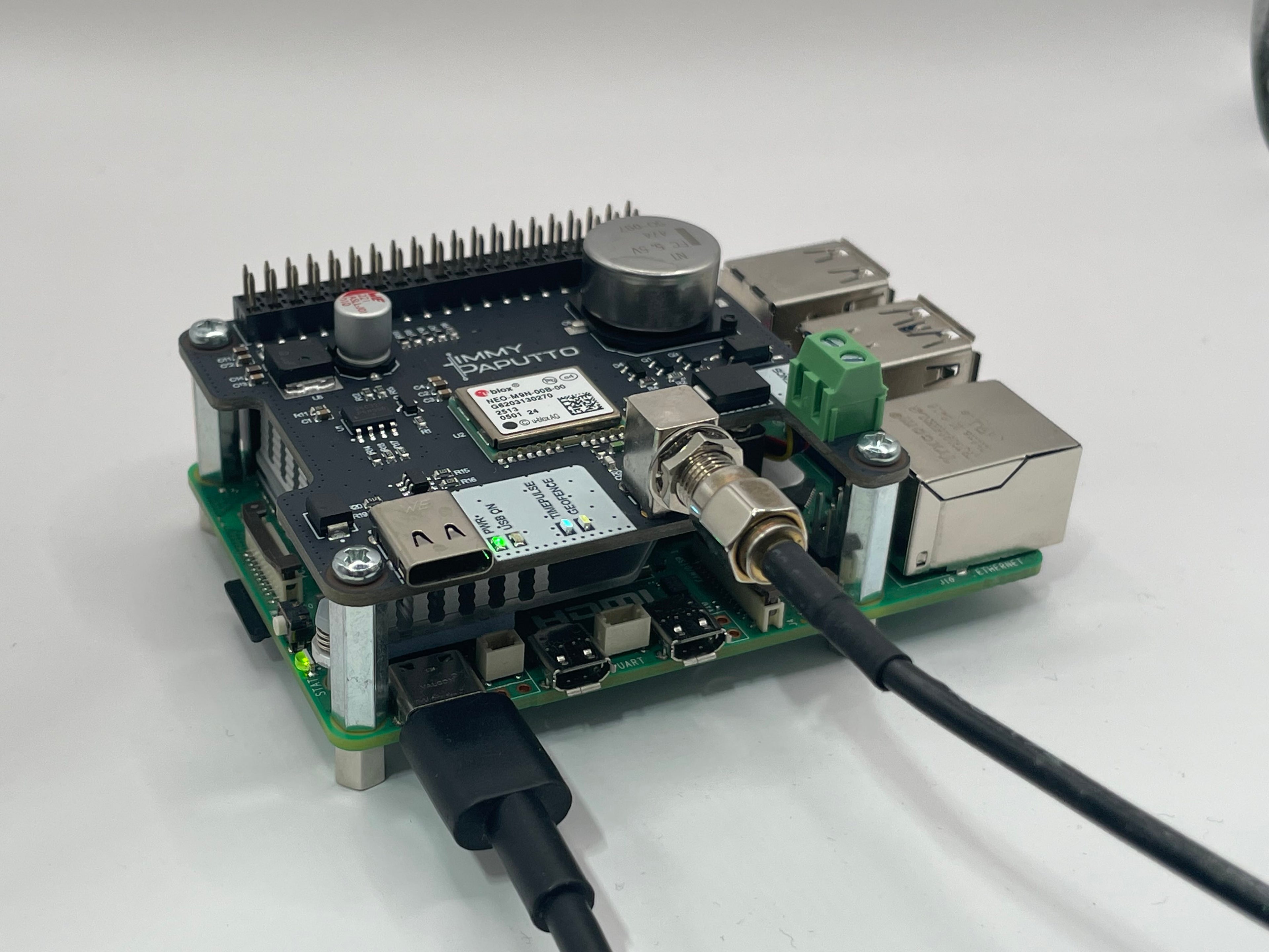 Jimmy Paputto standard precision GNSS multuband L1/L5 HAT for Raspbery Pi with SMA connector for external antena